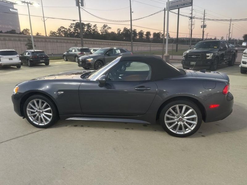 Used 2017 Fiat 124 Spider LussoImage 8