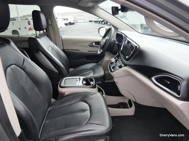 2022 Chrysler Pacifica Touring L in a Ceramic Gray Clear Coat exterior color and Black/Alloy/Blackinterior. Paul Sherry Chrysler Dodge Jeep RAM (937) 749-7061 sherrychrysler.net 