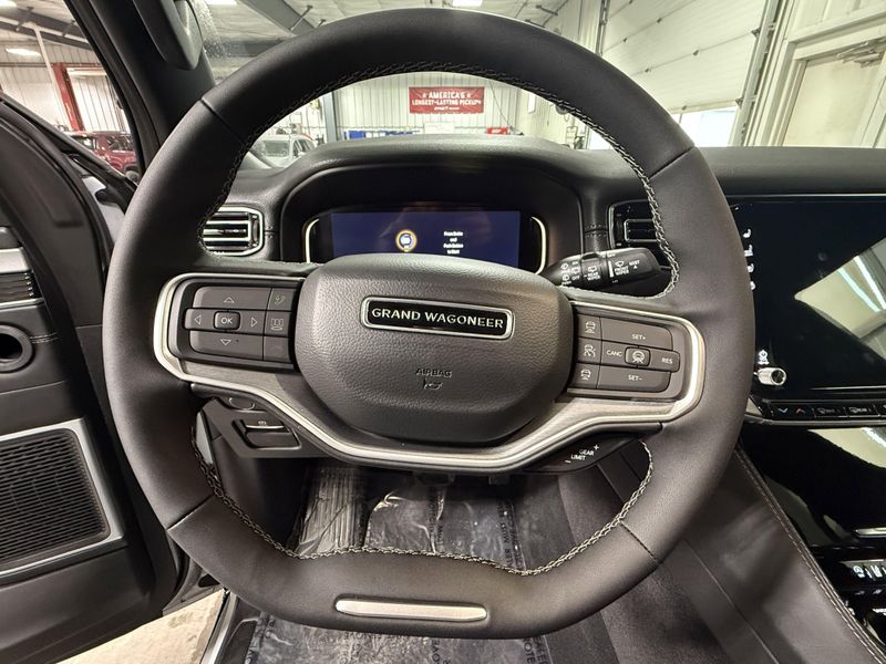 2026 Jeep Grand Wagoneer L 4x4Image 27
