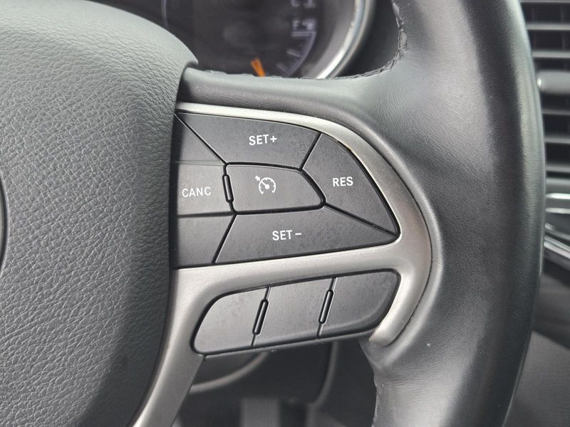 Used 2022 Jeep Grand Cherokee WK Laredo E 4x2