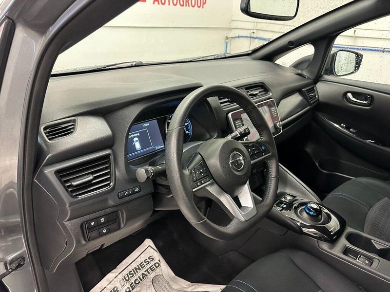 2020 Nissan Leaf SVImage 20