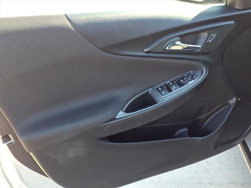 Used 2022 Chevrolet Malibu LTImage 17