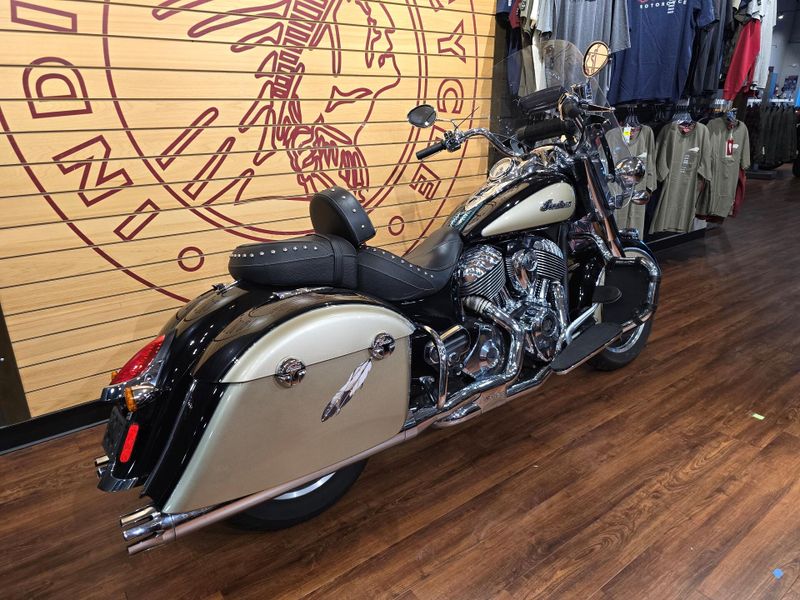 Used 2021 Indian Motorcycle Springfield Image 6