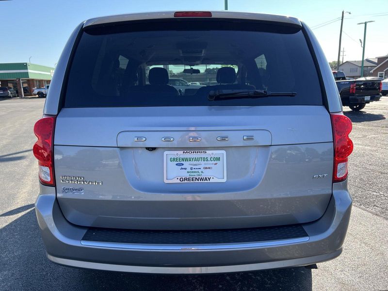 2015 Dodge Grand Caravan SXT photo 4