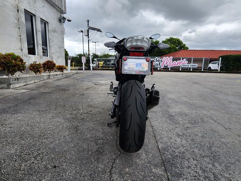 Used 2022 BMW F 900 R Image 8