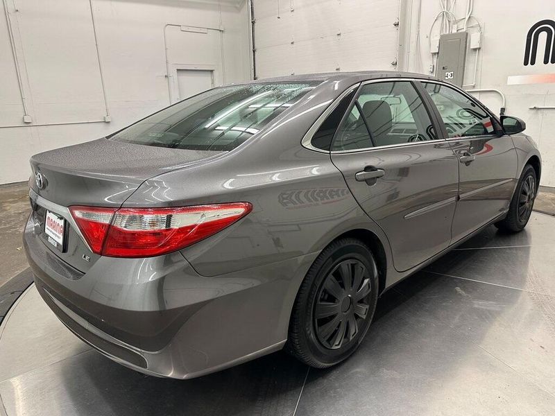 2017 Toyota Camry LEImage 15