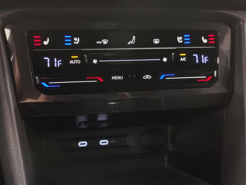 Used 2024 Volkswagen Tiguan AWD SEL R-Line w/Sunroof/NavImage 27