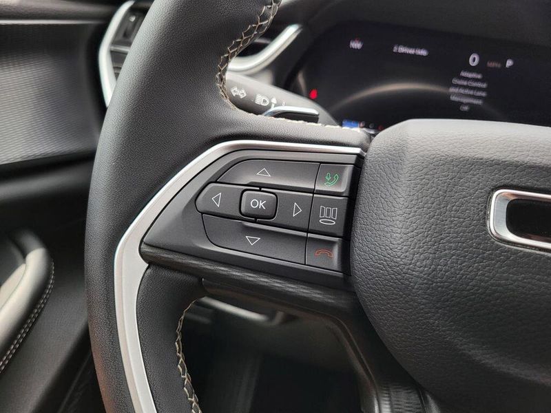 2024 Jeep Grand Cherokee L LaredoImage 13