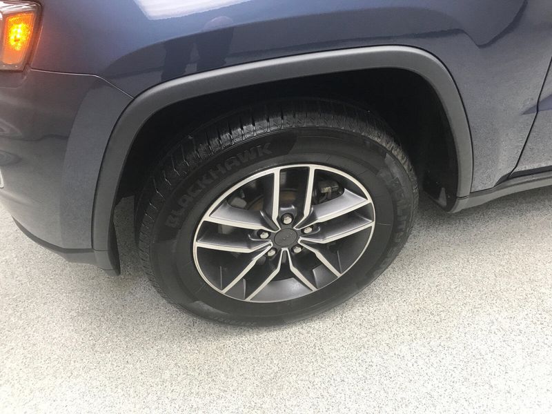 Used 2021 Jeep Grand Cherokee LimitedImage 2
