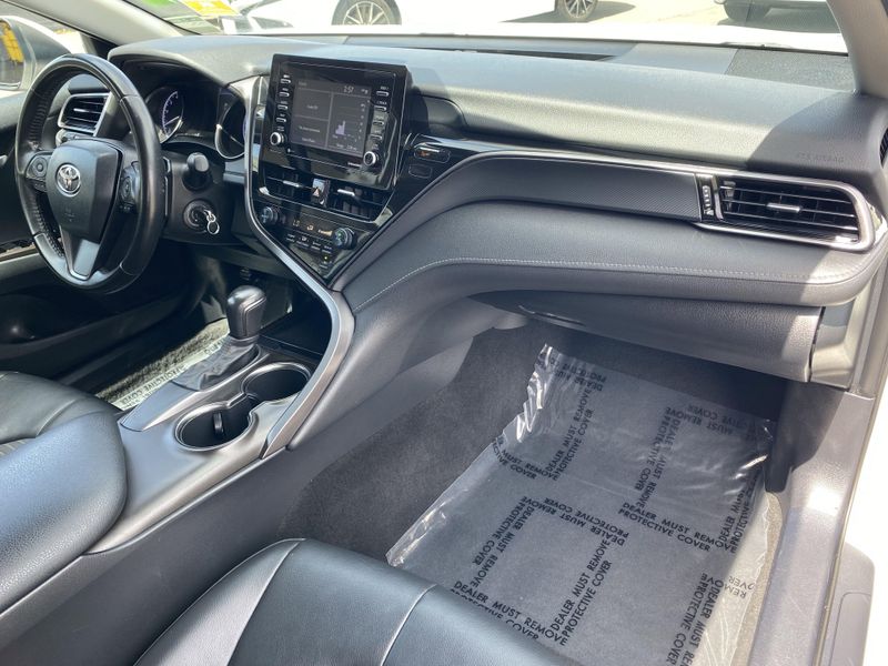 2021 Toyota Camry SEImage 11