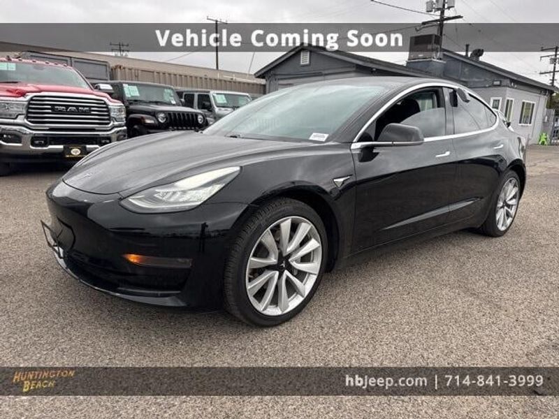 2020 Tesla Model 3 Standard Range PlusImage 1