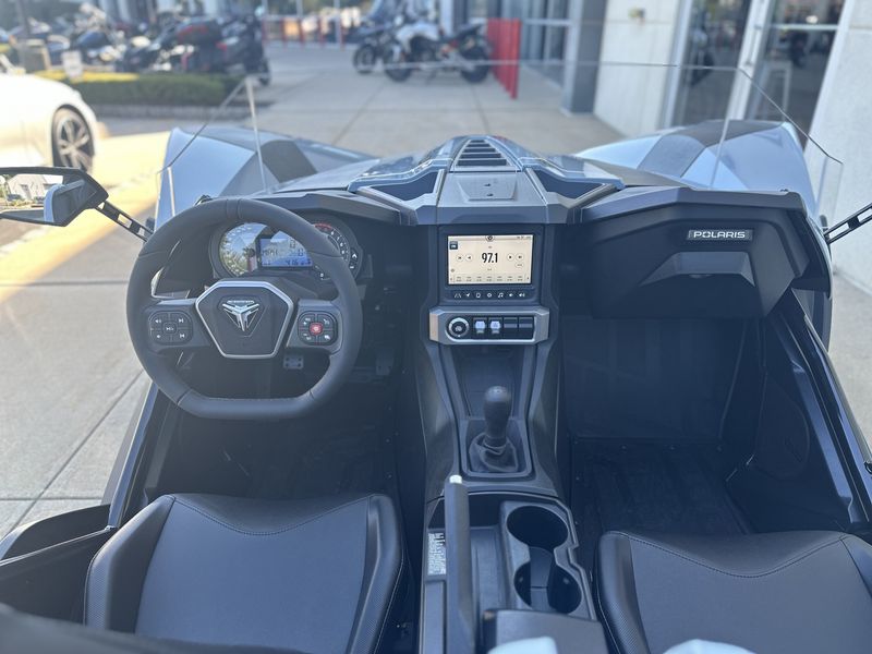 2024 Polaris SLINGSHOT SL MANUALImage 6