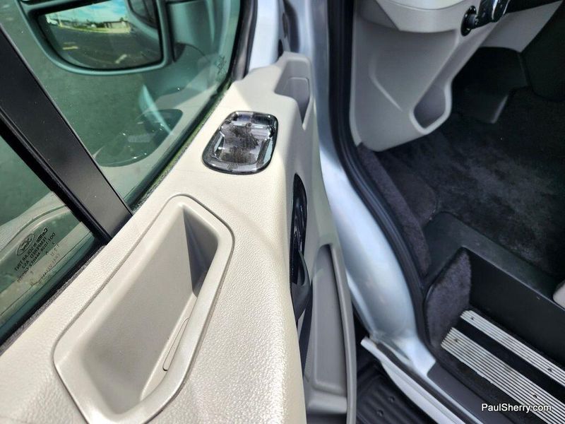 2018 Ford Transit-250 Image 19