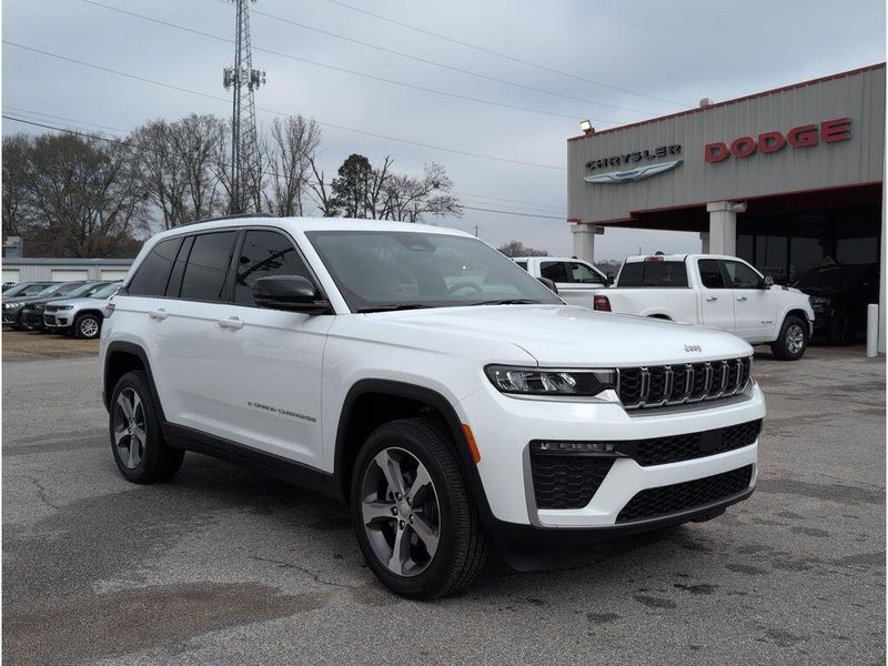 New 2026 Jeep Grand Cherokee Limited 4x2Image 7