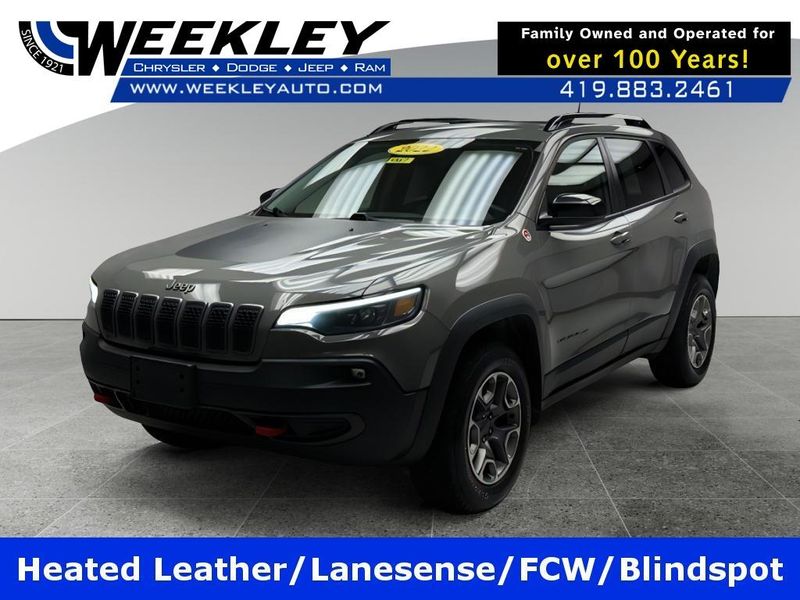 Sting-Gray Clear Coat Cherokee Trailhawk at Weekley CDJR Butler OH