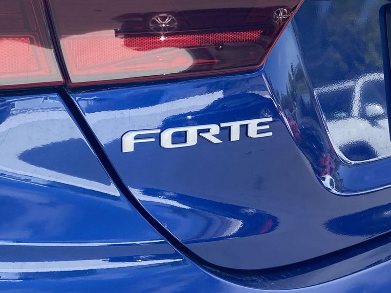Used 2024 Kia Forte LXSImage 4