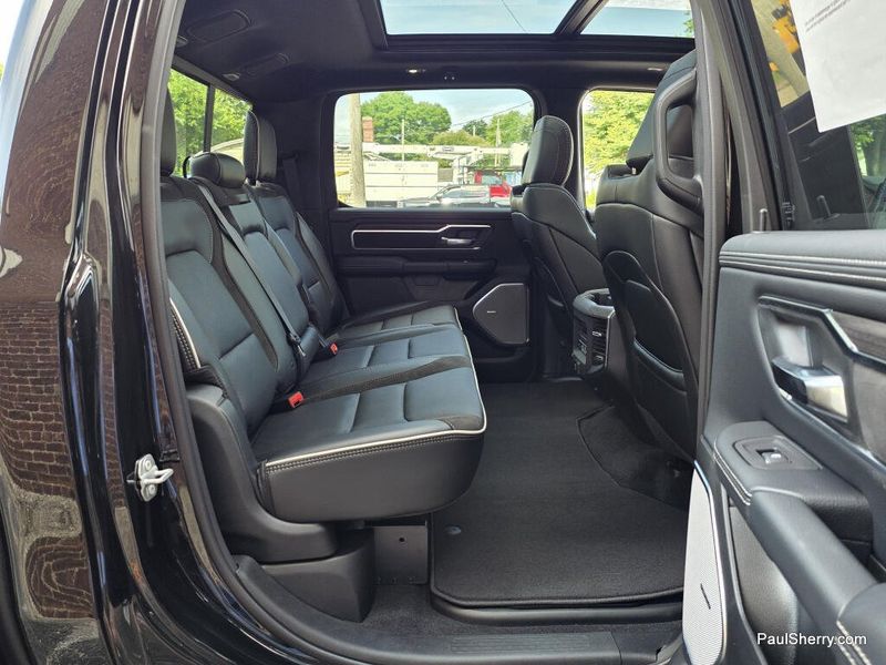 New 2026 RAM 1500 Laramie Crew Cab 4x4 5'7' Box