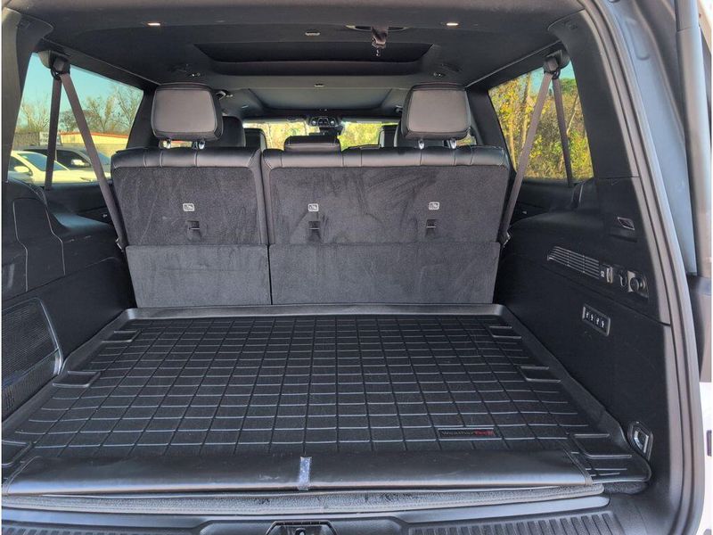 2023 Jeep Wagoneer L Series IIIImage 35