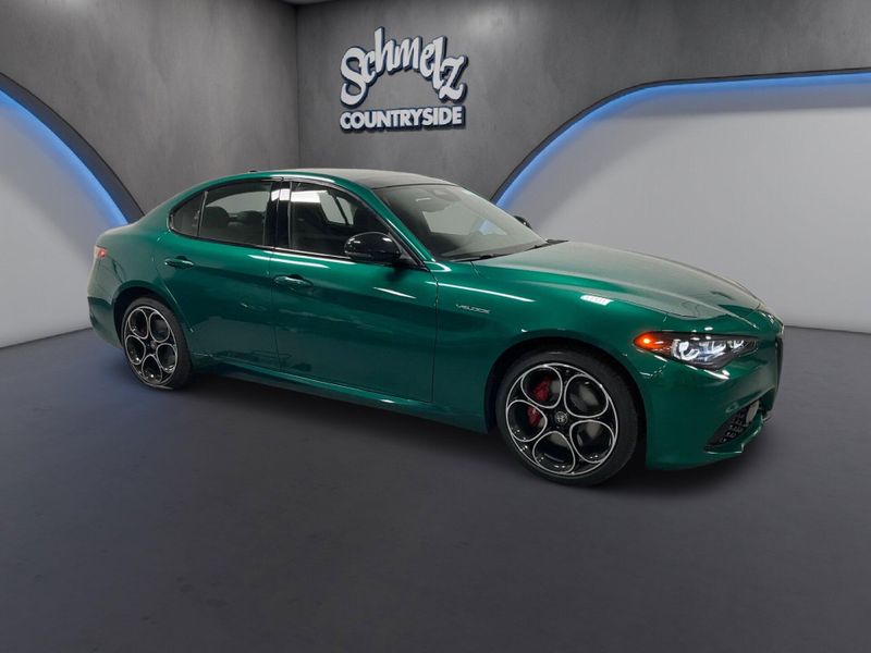 New 2026 Alfa Romeo Giulia AwdImage 2