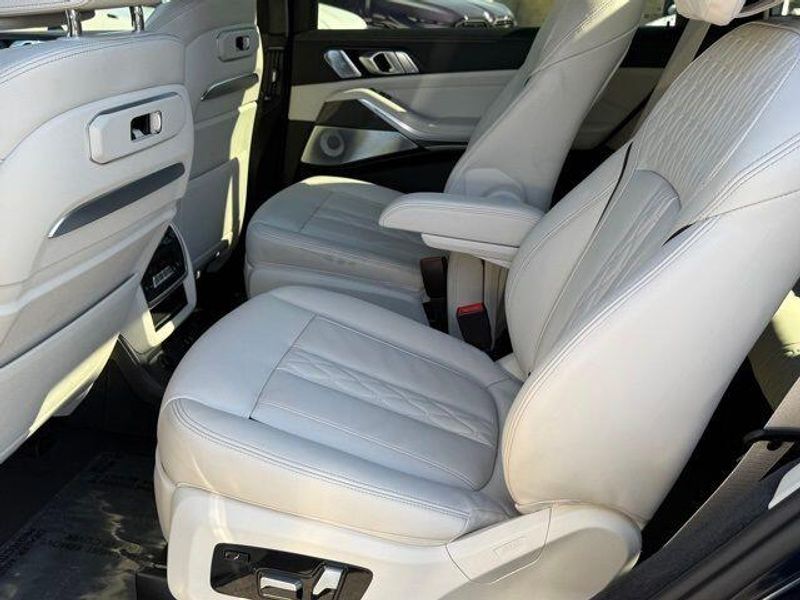Used 2026 BMW X7 M60iImage 32