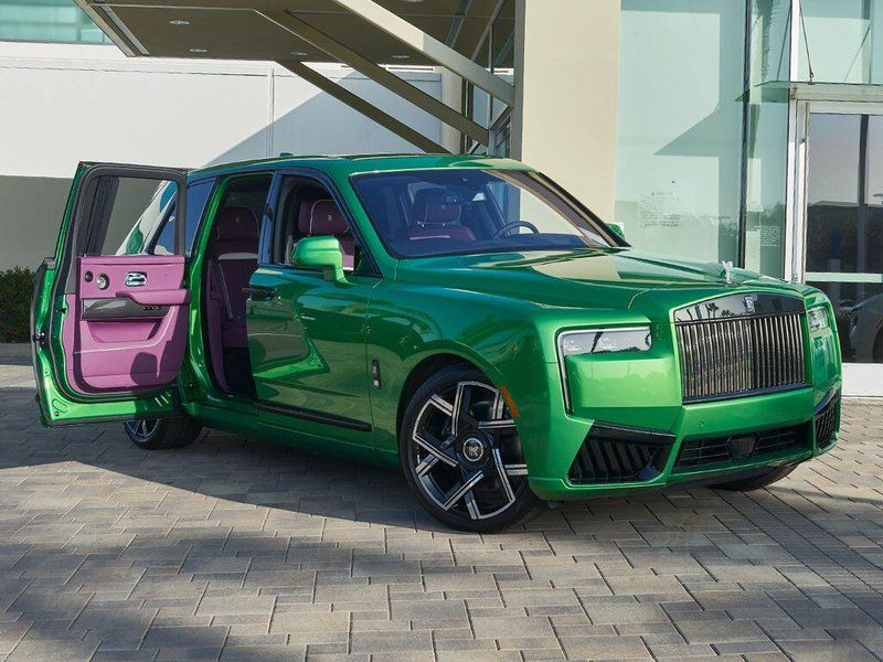 New 2026 Rolls-Royce Cullinan Black BadgeImage 6
