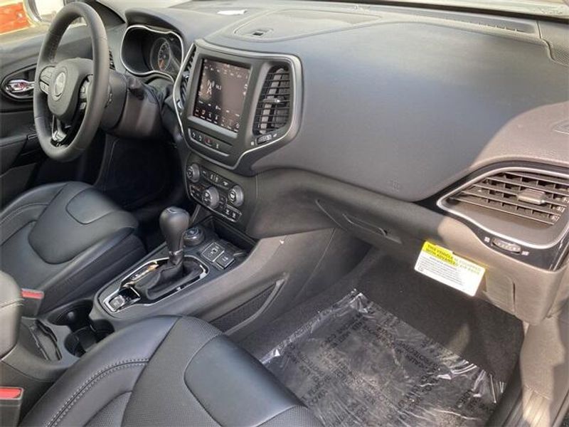 New 2023 Jeep Cherokee Altitude Lux 4x4Image 13