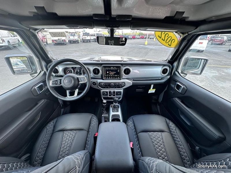 2022 Jeep Gladiator Overland 4x4Image 28