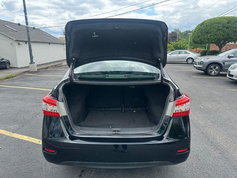 2015 Nissan Sentra SImage 13