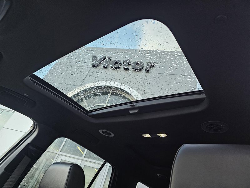 Used 2023 Chevrolet Traverse RSImage 19