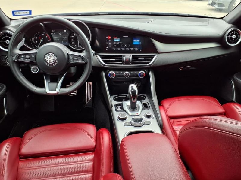 2023 Alfa Romeo Giulia VeloceImage 4