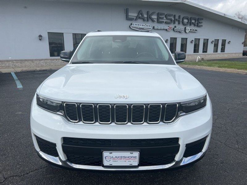 2022 Jeep Grand Cherokee L Limited in a Bright White Clear Coat exterior color and Global Blackinterior. Lakeshore CDJR Seaford 302-213-6058 lakeshorecdjr.com 