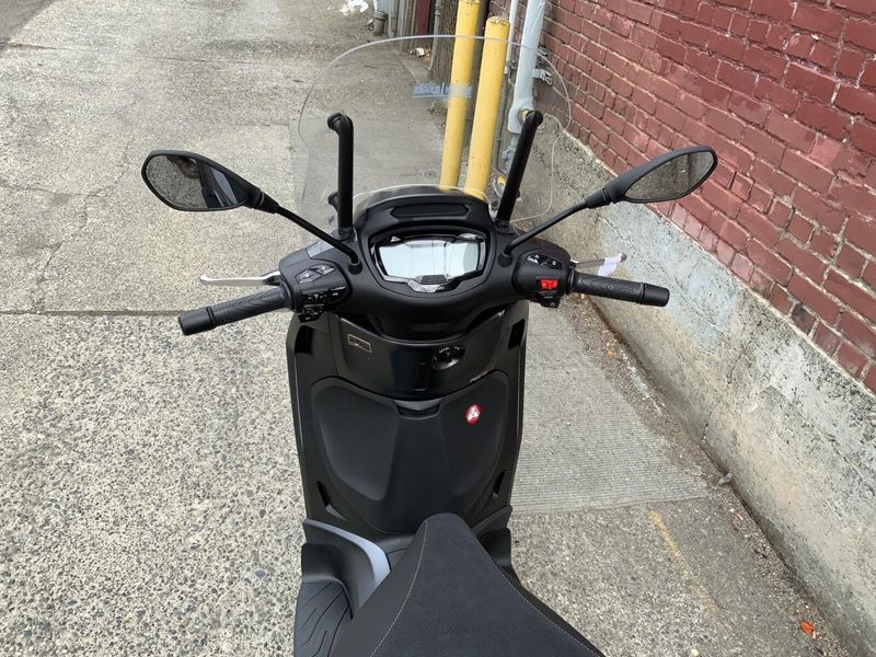 New 2027 PIAGGIO BV 400 25TH ANNIVERSARY 