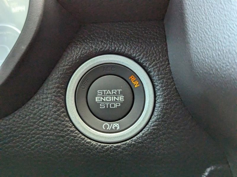 2023 RAM 1500 Big Horn Crew Cab 4x4 5
