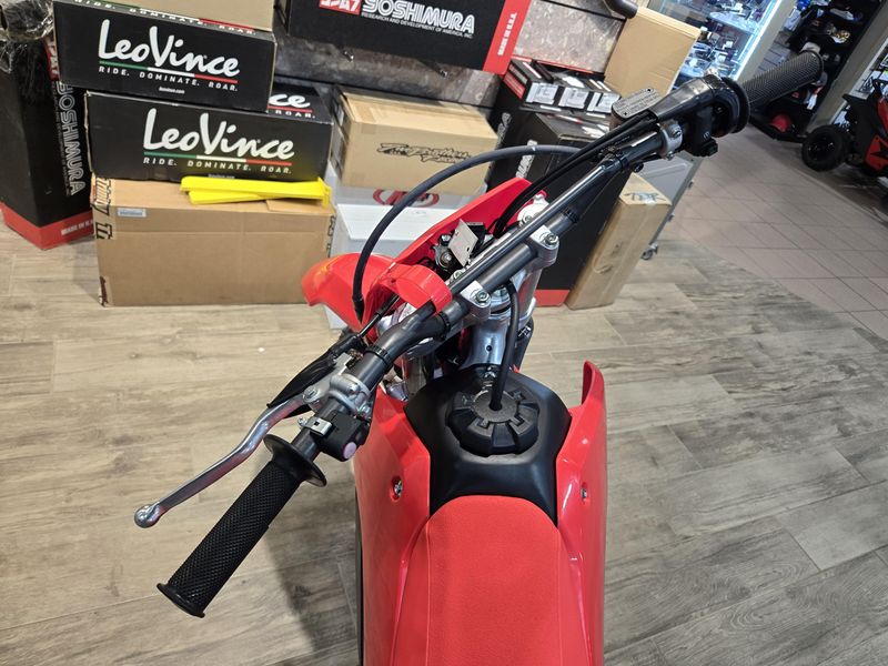 2025 Honda CRF 250F RED Image 15