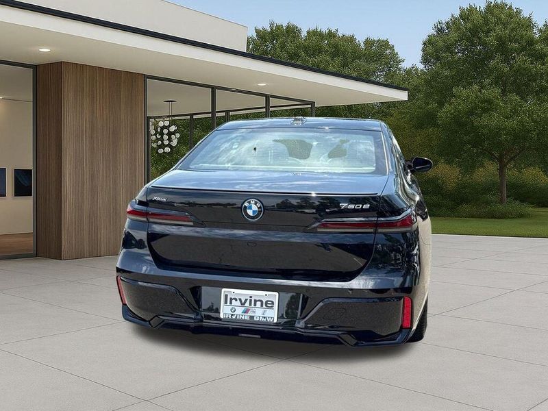 New 2026 BMW 7 Series 750e xDriveImage 9