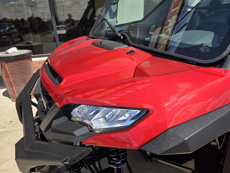 2025 Kawasaki RIDGE CREW HAVAC CANDY PERSIMMON RED Image 14