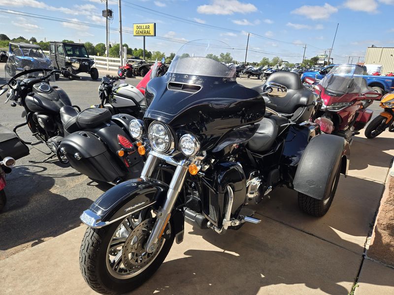USED 2022 HARLEY TRIKE TRI GLIDE ULTRA Image 3