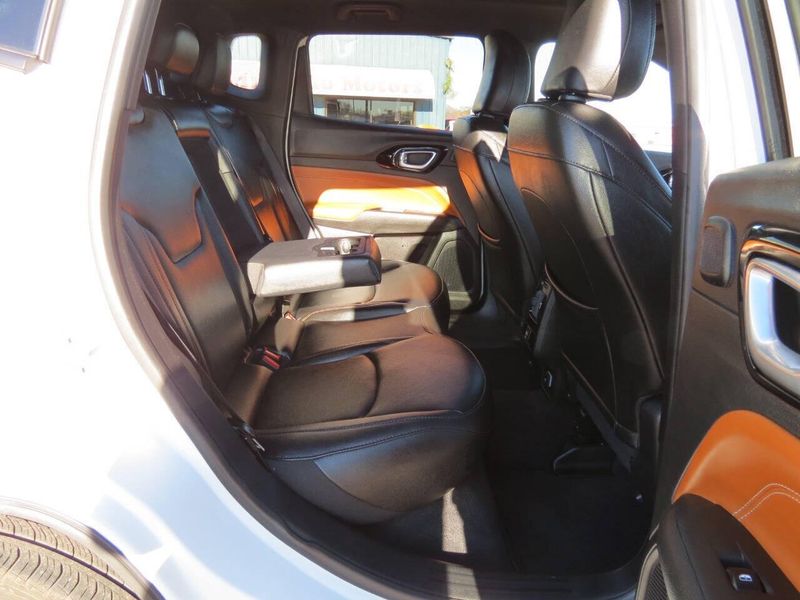 Used 2024 Jeep Compass Limited 4x4 4dr SUVImage 9