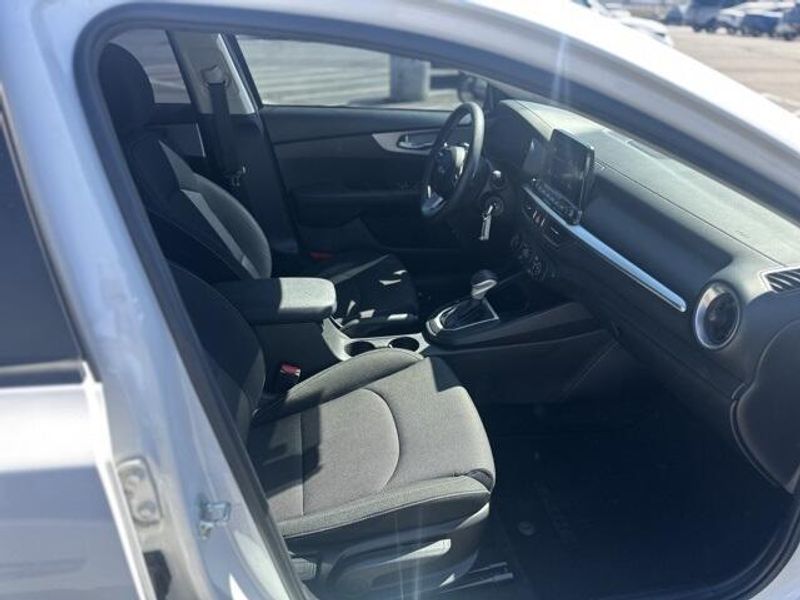 Used 2023 Kia Forte LXSImage 10