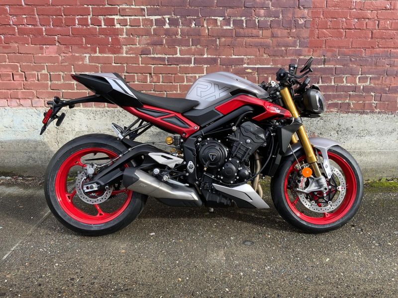 2026 Triumph STREET TRIPLE 765 RX