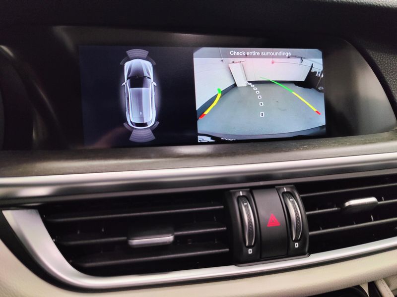 Used 2020 Alfa Romeo Stelvio Ti AWD w/Sunroof & NavImage 24