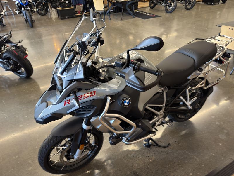 2024 BMW R 1250 GS Adventure - ASH GREY 