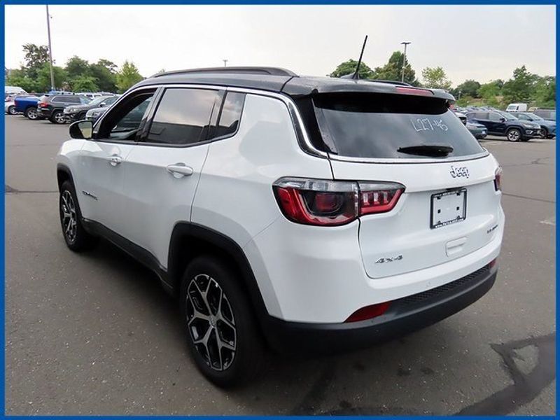 2024 Jeep Compass LimitedImage 5