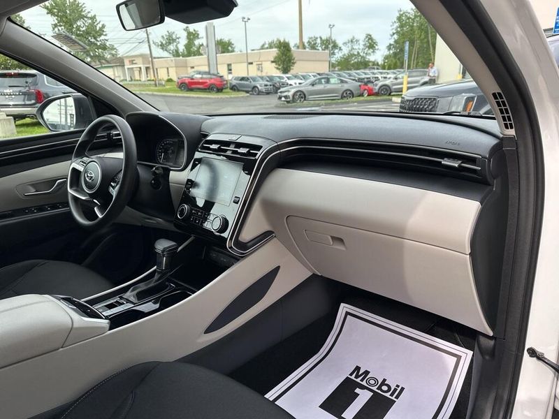 2022 Hyundai Tucson SELImage 17