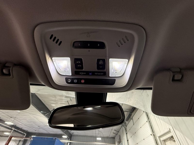 Used 2017 Chevrolet Malibu LTImage 16