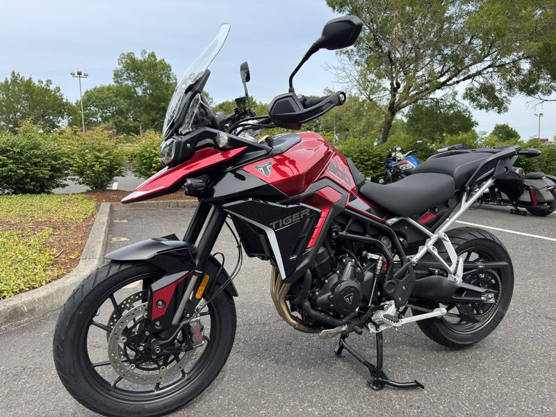 2025 Triumph Tiger 900 GT PRO Carnival Red / Sapphire Black 