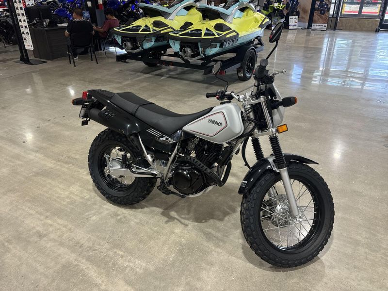 New 2027 Yamaha TW200 Image 10