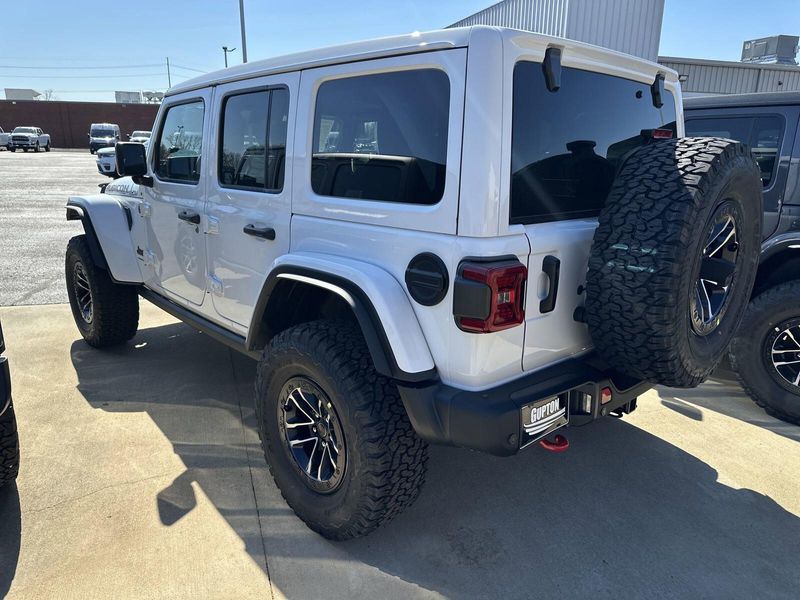 2025 Jeep Wrangler 4-door Rubicon XImage 10