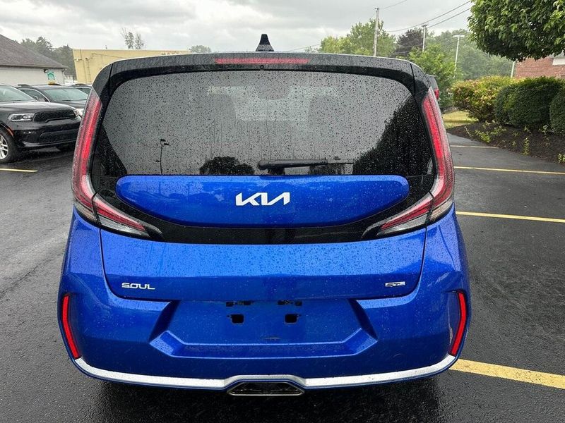 2023 Kia Soul GT-Line photo 13