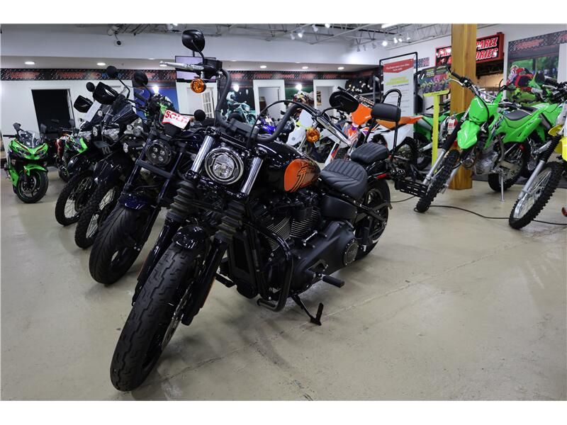Used 2023 Harley-Davidson STREET BOB 114 Image 2